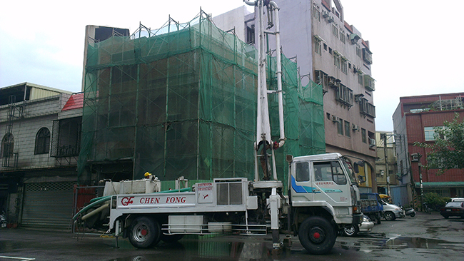 竹北盧宅老屋翻修施工中的街屋外觀