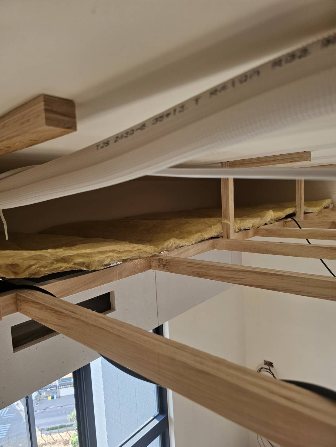 青埔新成屋臥室天花隔音棉施工細節